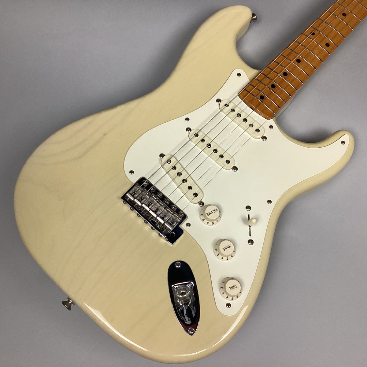 Fender American Vintage '57 Stratocaster Maple, White Blonde Ash