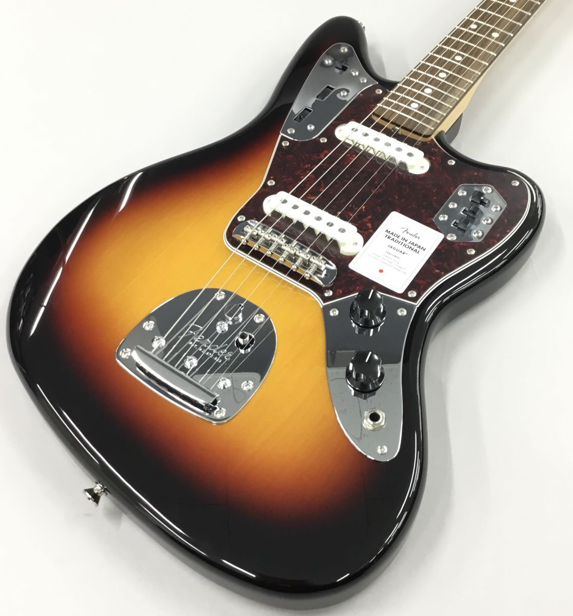 Fender Made in Japan Traditional 60s Jaguar Rosewood Fingerboard 3