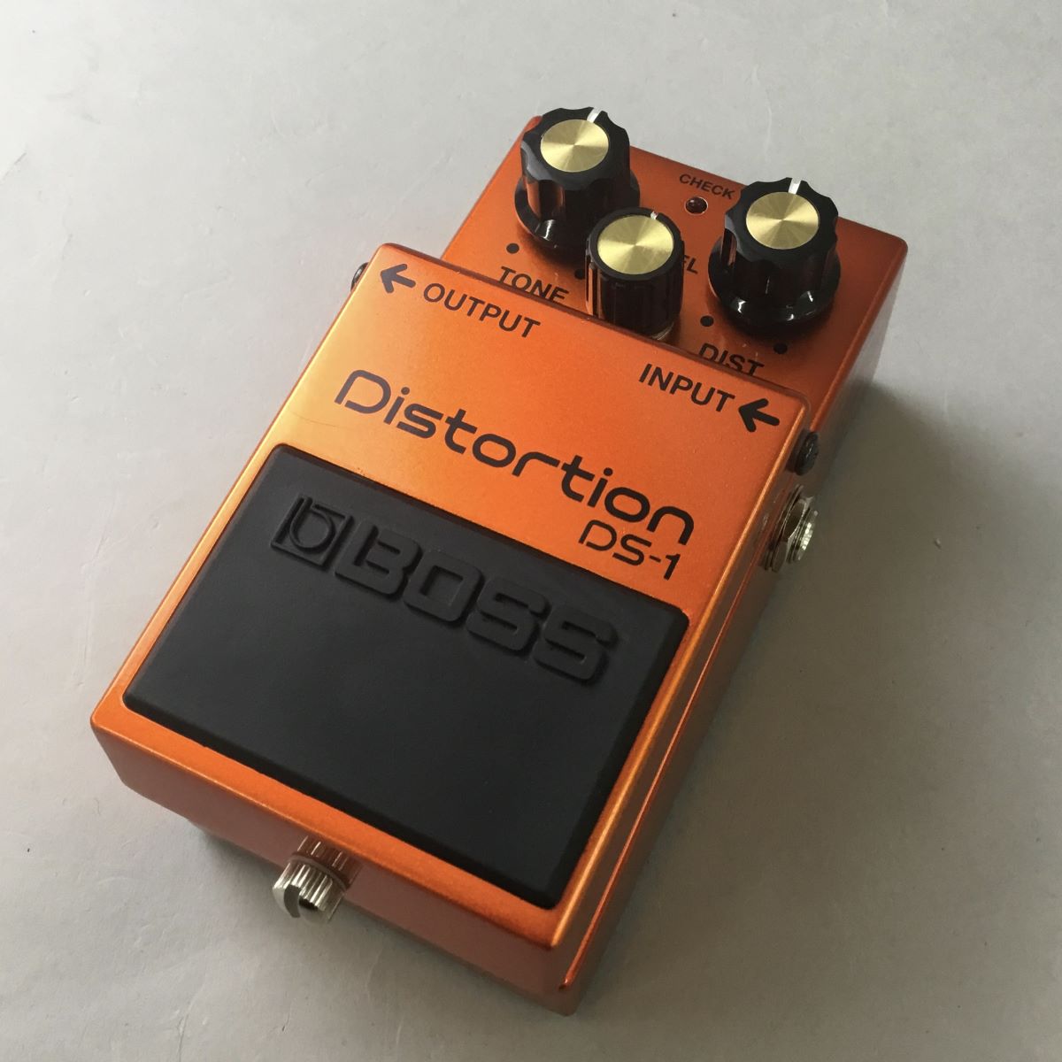 BOSS / DS-1 (Distortion) 銀ネジ 8700 - ホビー・楽器・アート