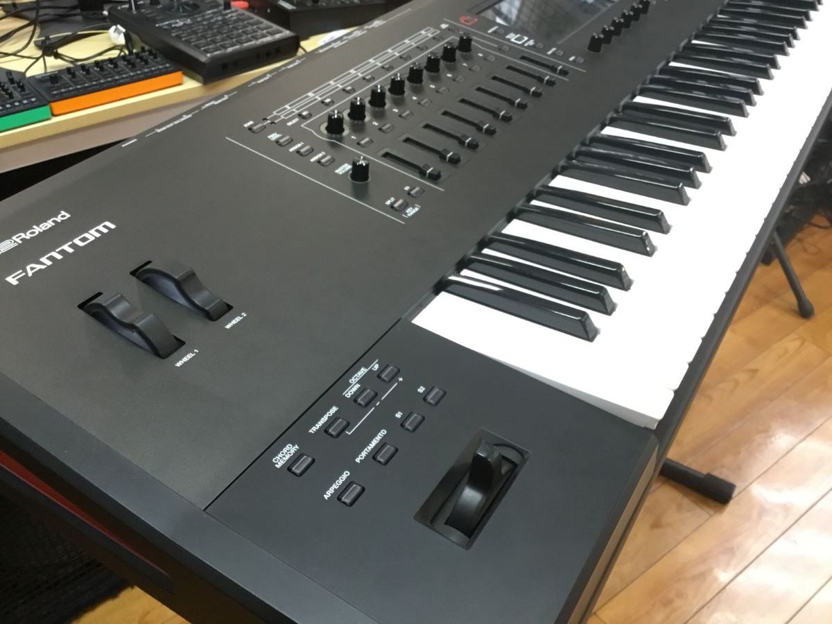 Roland FANTOM-7 76鍵盤 シンセサイザーFANTOM7 【展示品特価 