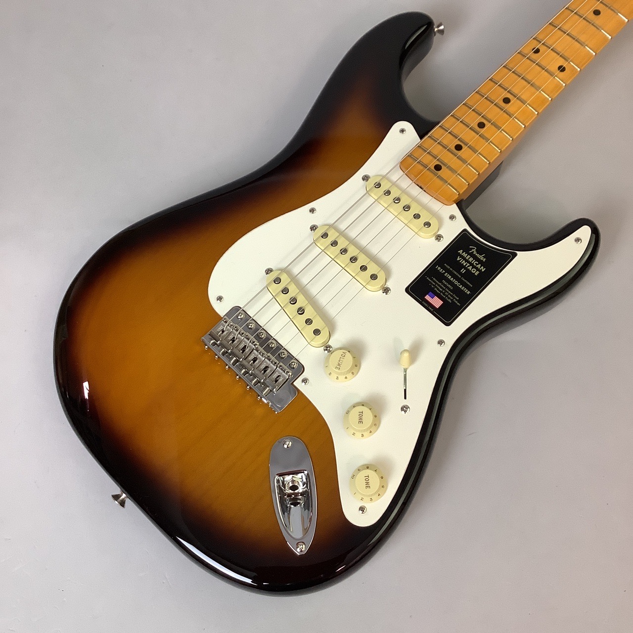 Fender  American Vintage II 1957 Stratocaster 2-Color Sunburst フェンダー 【 成田ボンベルタ店 】