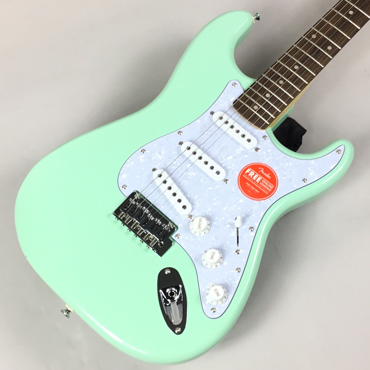 Squier by Fender (スクワイヤ)FSR Affinity Series Stratocaster Surf
