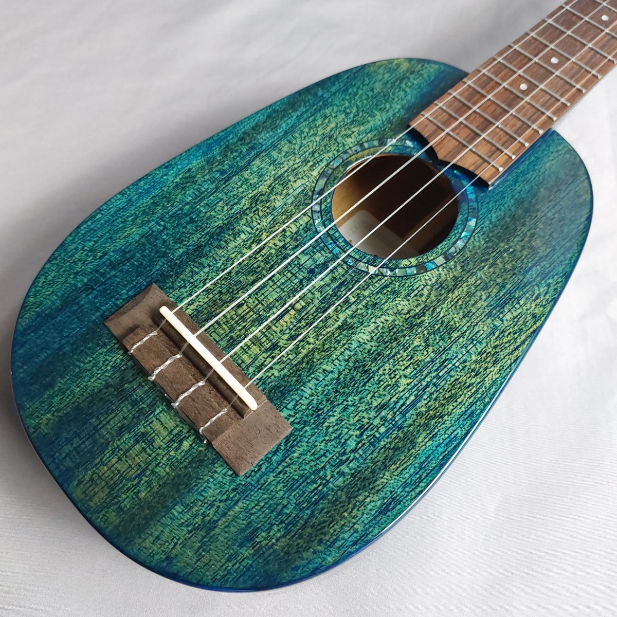 Uma Ukulele UK-20SSP ソプラノウクレレ パイナップル型 ウーマ