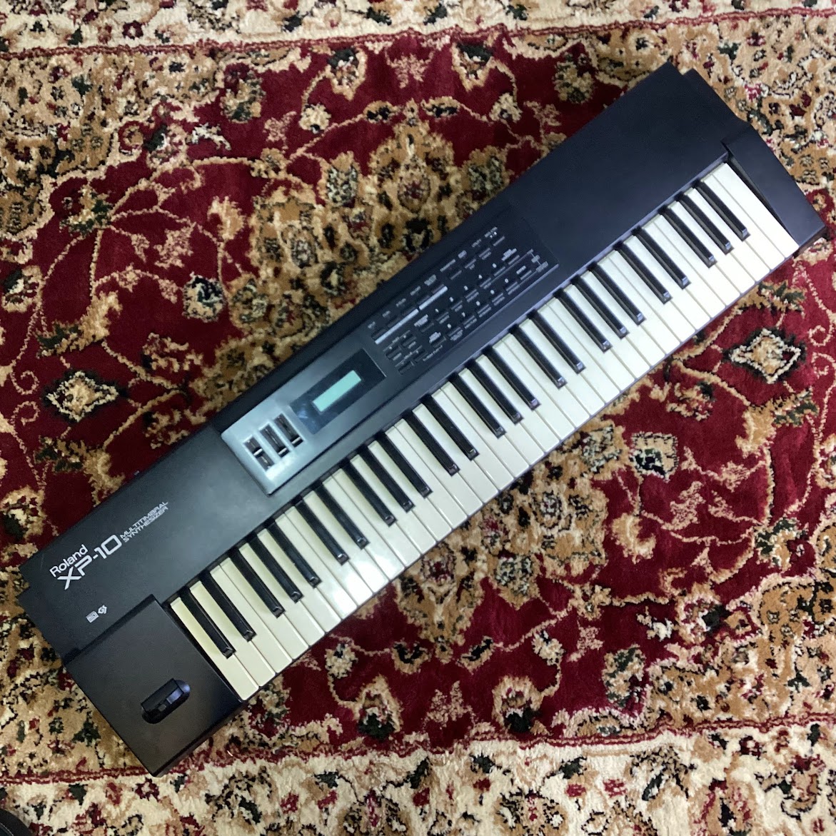 レア Roland E-20 シンセサイザーまだ使えます - 鍵盤楽器