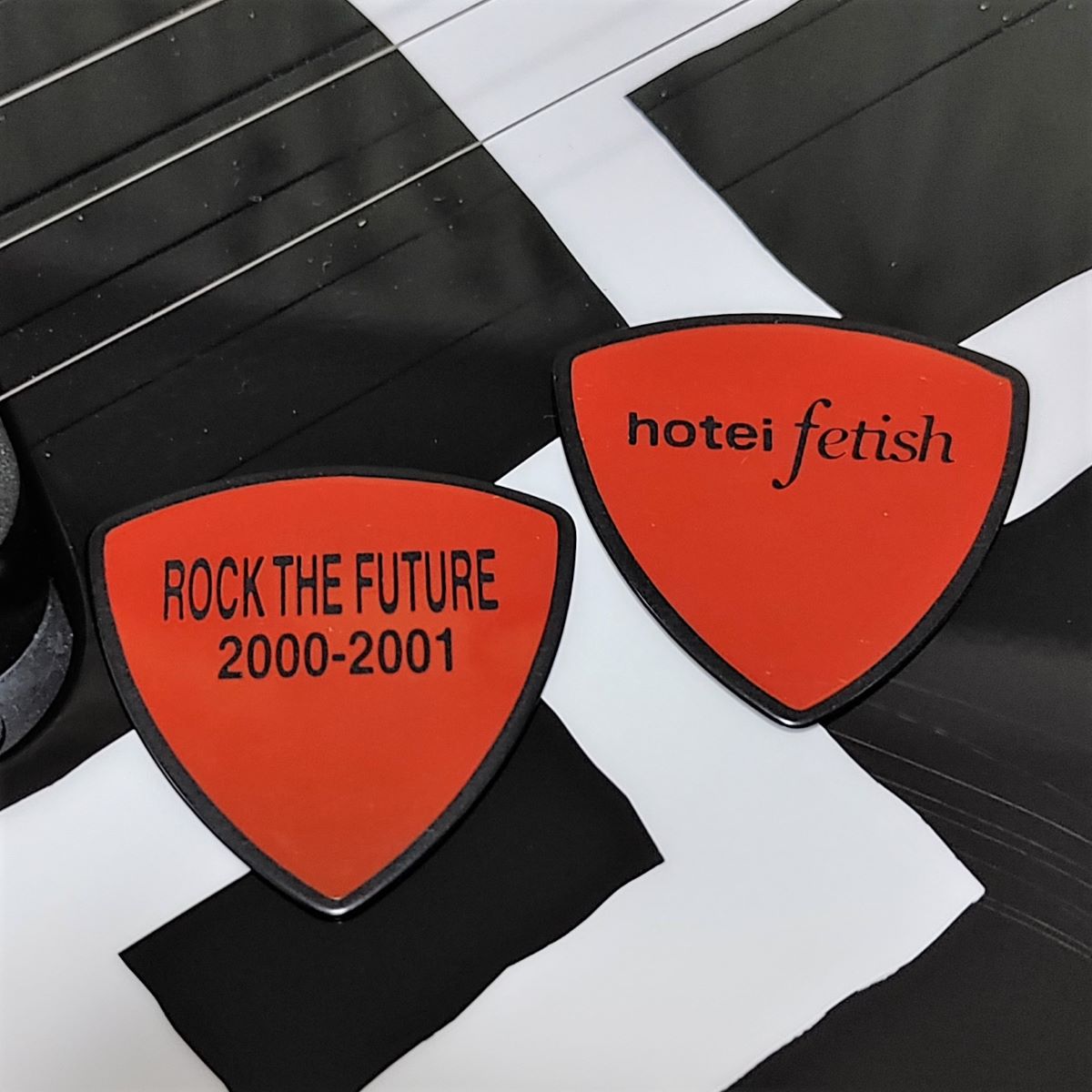 即出荷 ZODIAC WORKS HOTEI ROCK THE FUTURE 2000-2001 FETISH TOUR PICK 黒×赤 5枚SET 