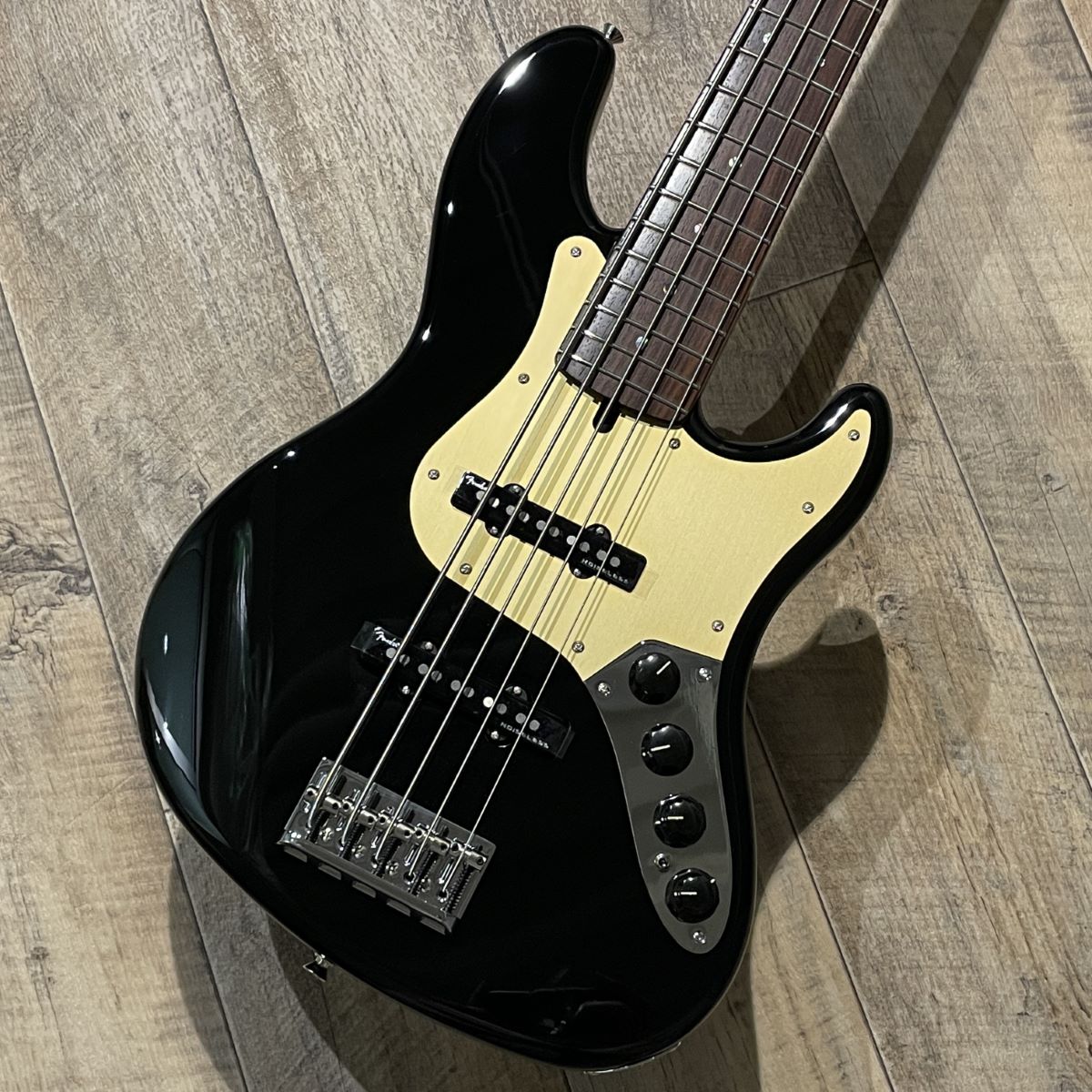 Fender Deluxe Jazz Bass V, Kazuki Arai Edition Black【現物画像