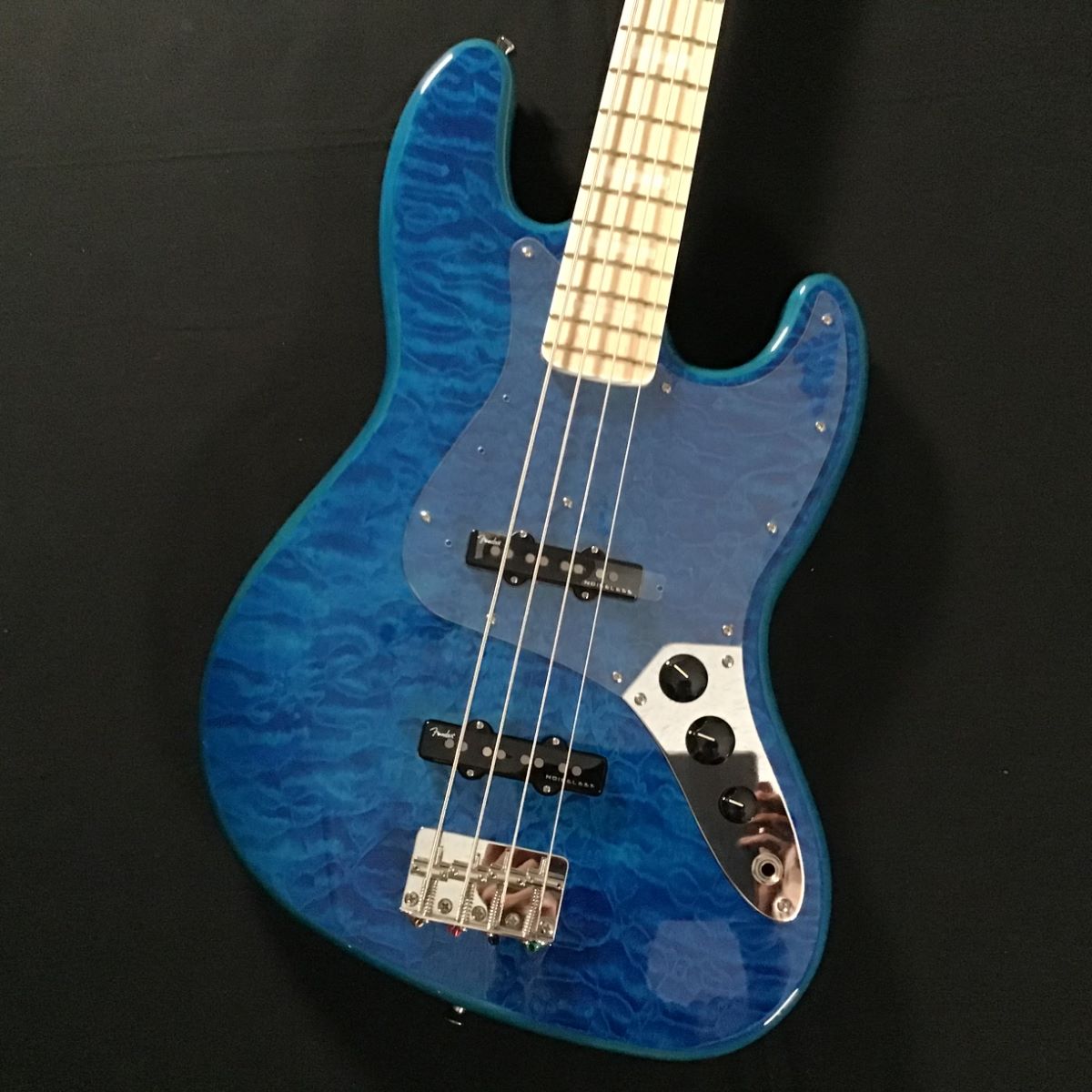 Fender FSR Made in Japan Traditional II 70s JazzBass Carribian 