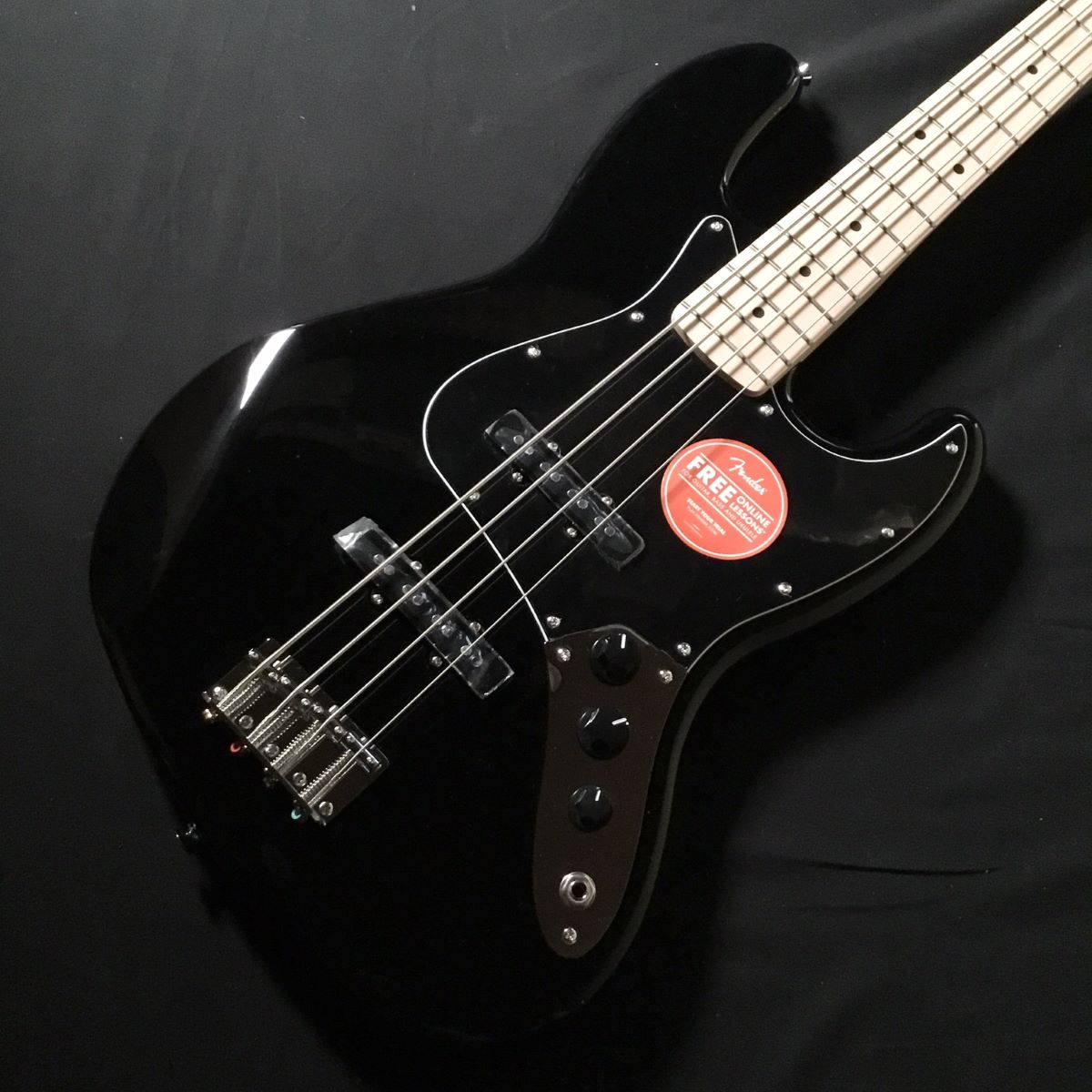 Squier by Fender Affinity Series Jazz Bass Maple Fingerboard Black