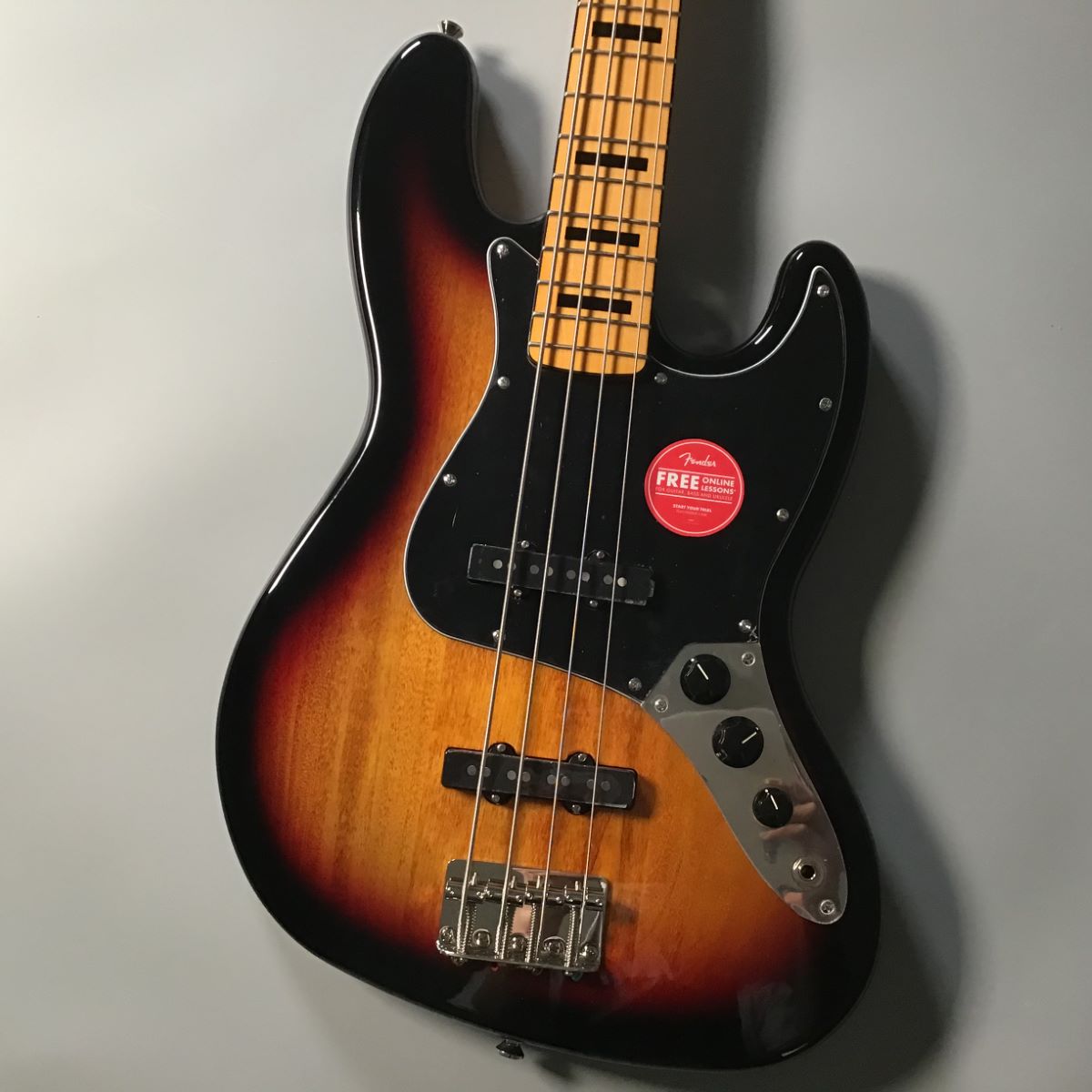Squier by Fender Classic Vibe '70s Jazz Bass Maple Fingerboard 3 