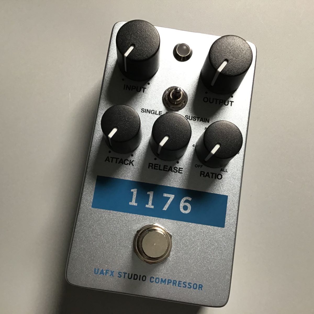 Universal Audio UAFX 1176 / Studio Compressor コンプレッサー