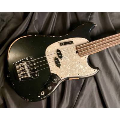 Fender JMJ Road Worn Mustang Bass Black エレキベース ムスタングベース【現物画像・軽量3.55kg】  フェンダー 【 Ｃｏａｓｋａ　Ｂａｙｓｉｄｅ　Ｓｔｏｒｅｓ　横須賀店 】