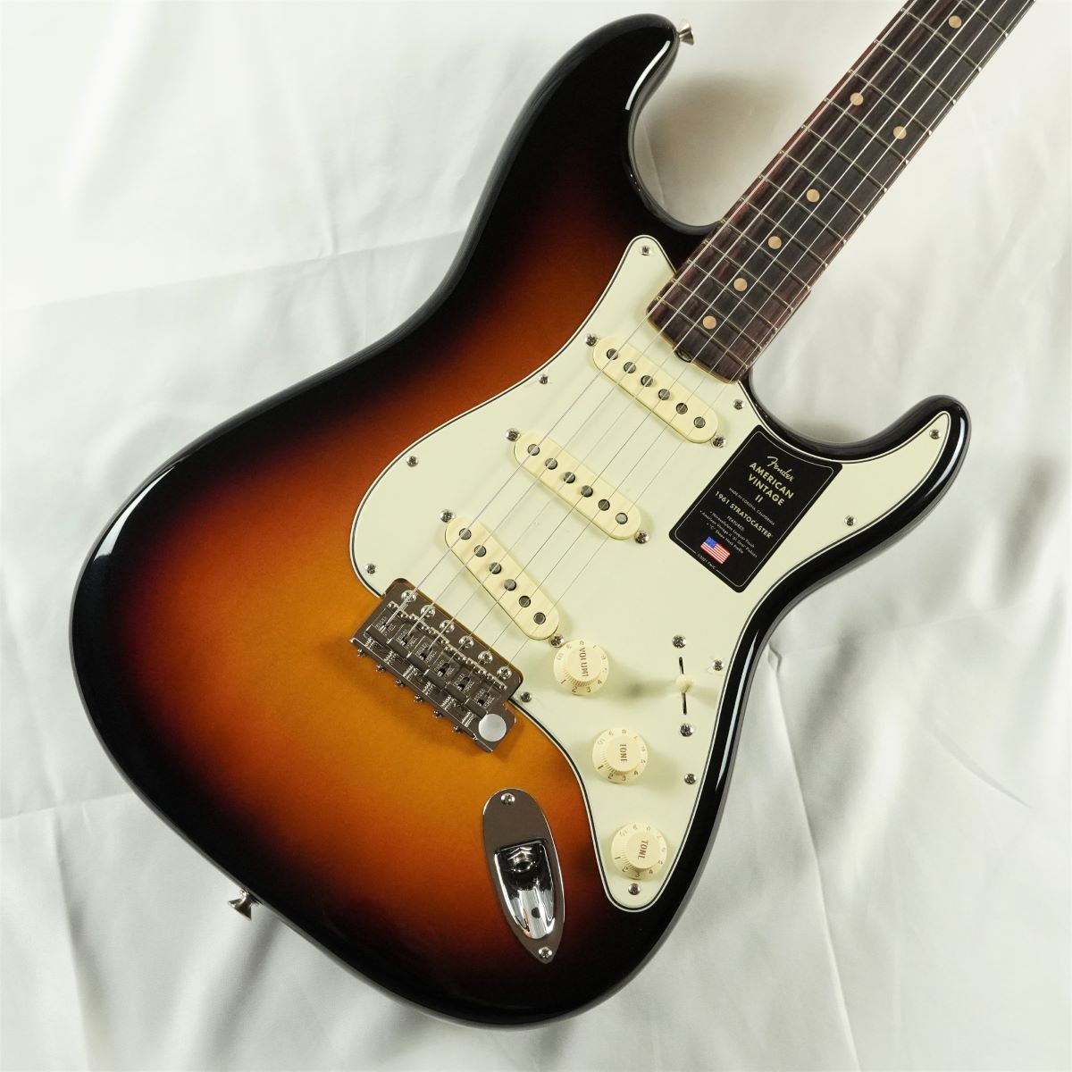 Fender American Vintage II 1961 Stratocaster 3-Color Sunburst ...