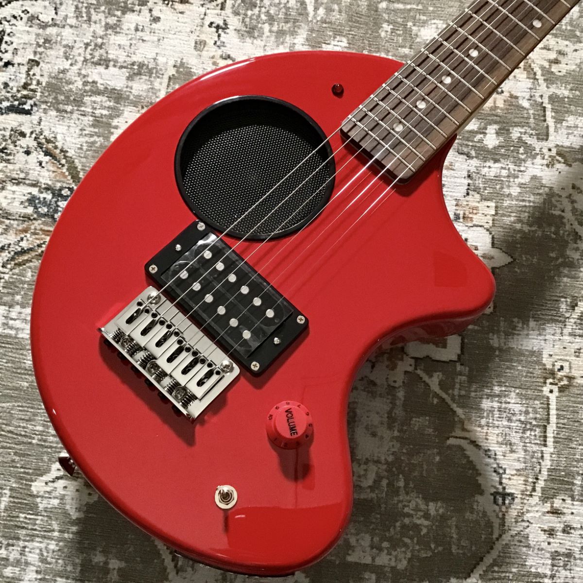 FERNANDES ZO-3 2019 W/SC RED スピーカー内蔵ミニエレキギター レッド ...