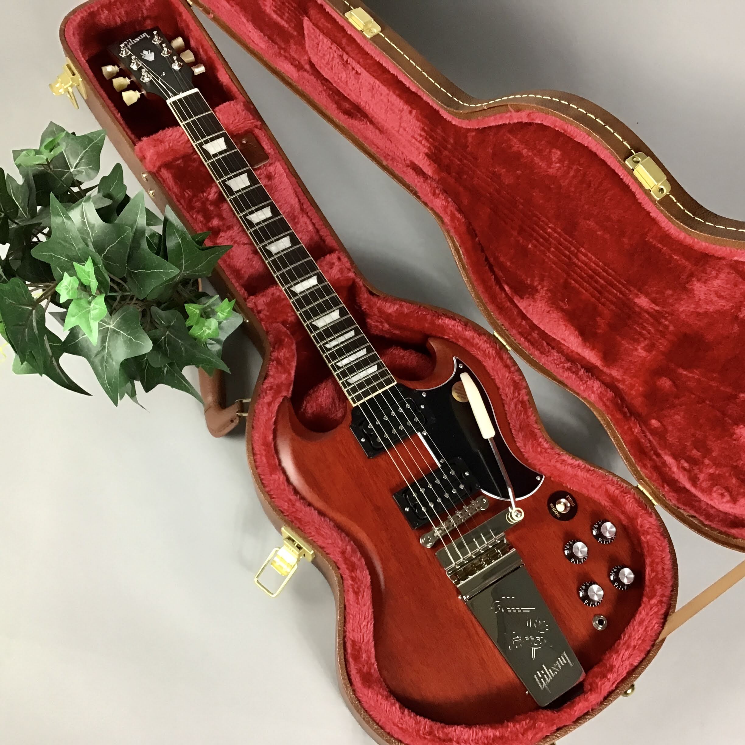 宅配便送料無料 Gibson SG Standard '61 Faded Maestro Vibrola Vintage Cherry(ギブソン)【イオンモール新発田店】 