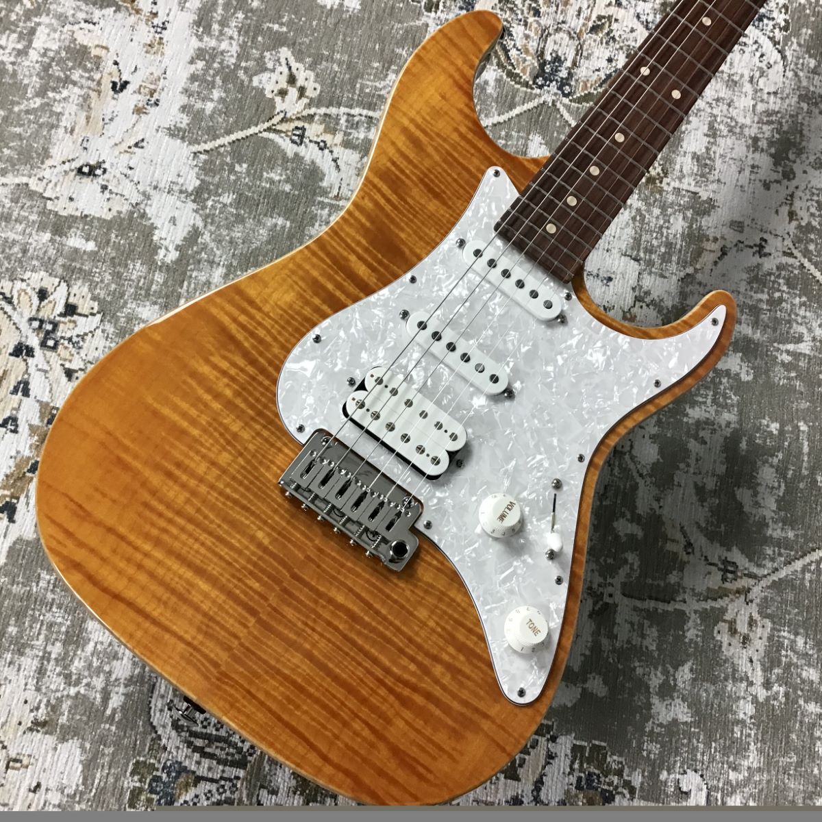Suhr Guitars JE-Line Standard Plus /Trans Amber/Pau Ferro