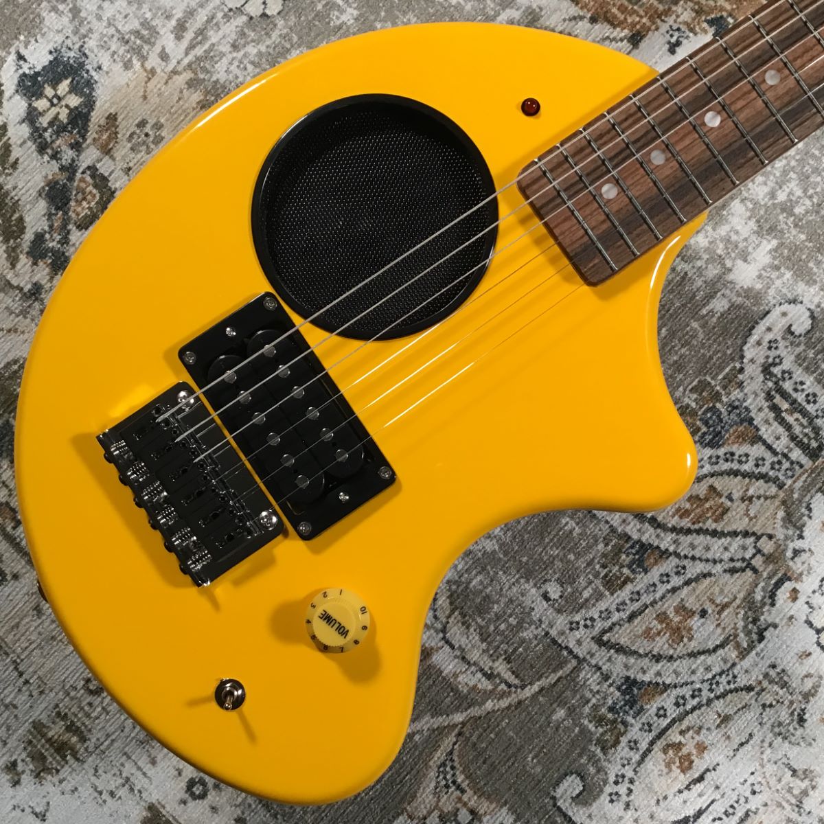 エレキギターフェルナンデスＺＯ-３黄色 - エレキギター