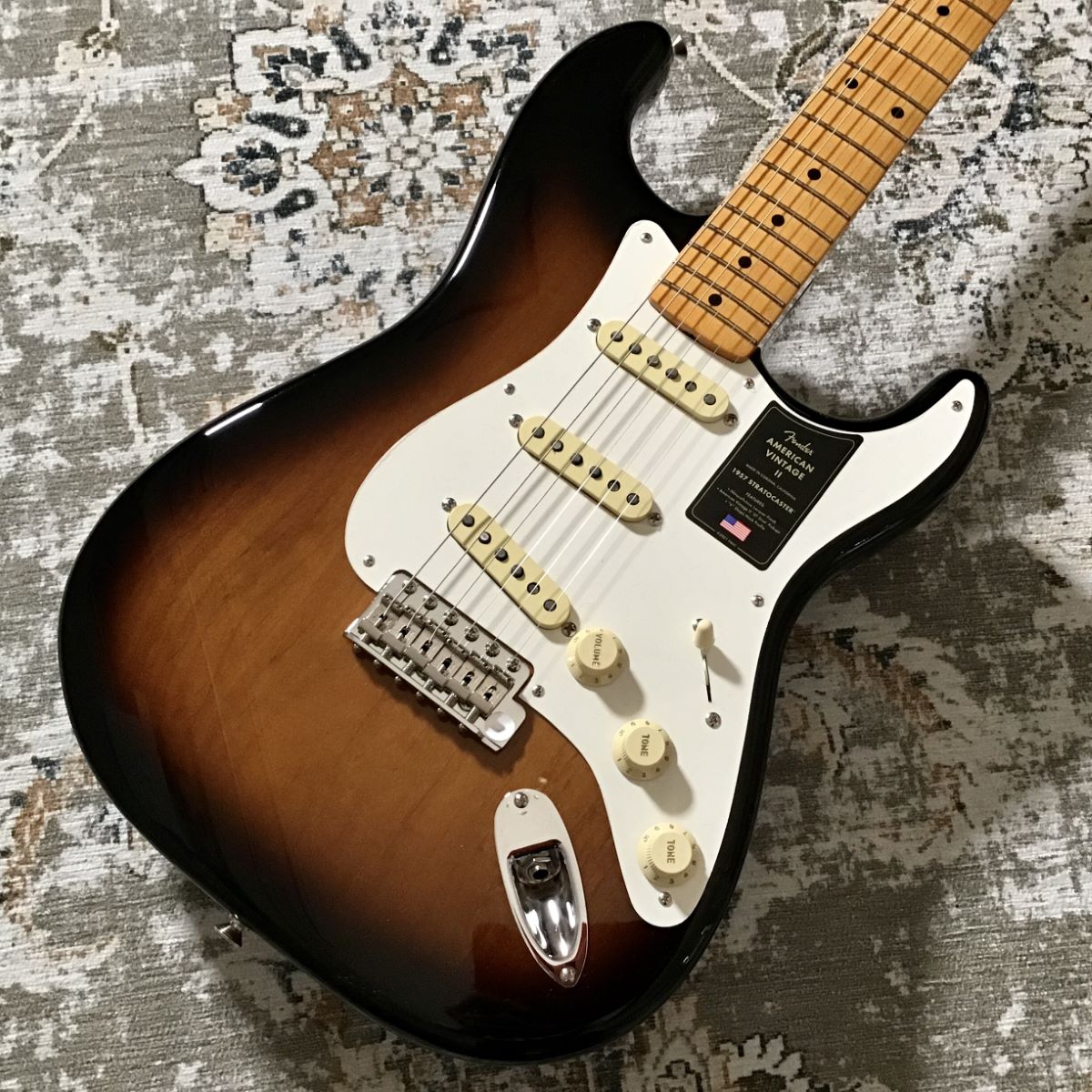 Fender American Vintage II 1957 Stratocaster 2-Color Sunburst 3.63 ...