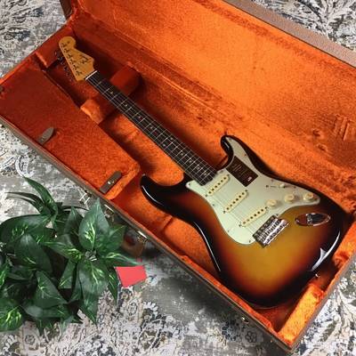 Fender  American Vintage II 1961 Stratocaster 3-Color Sunburst 3.77Kg #V2324013 フェンダー 【 イオンモール佐久平店 】