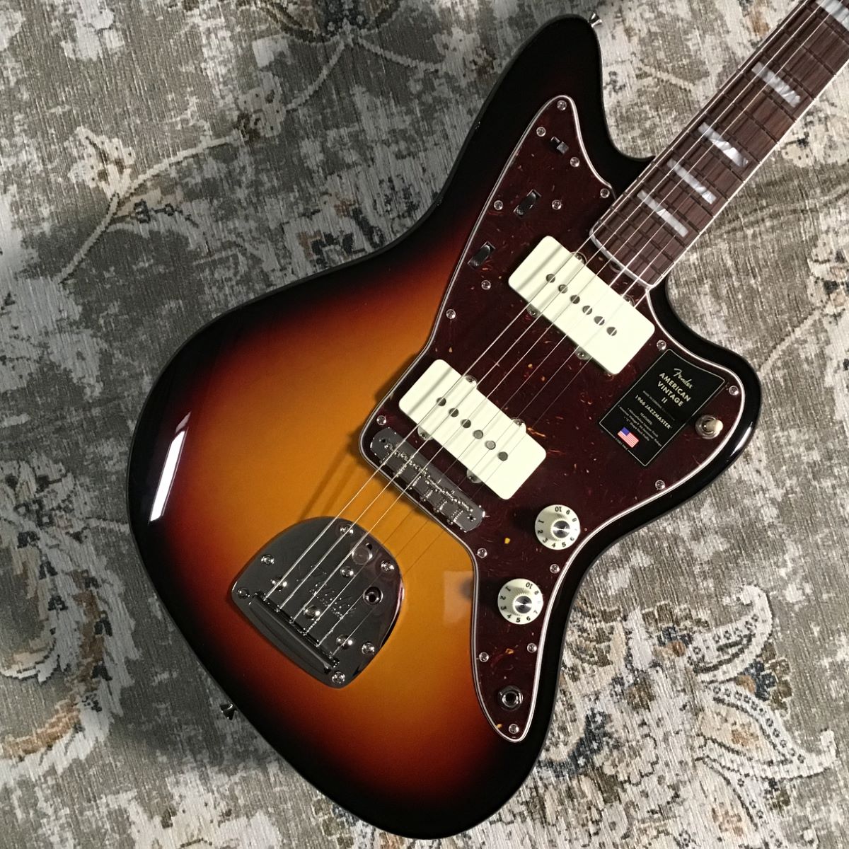 Fender American Vintage II 1966 Jazzmaster 3-Color Sunburst 3.67kg 