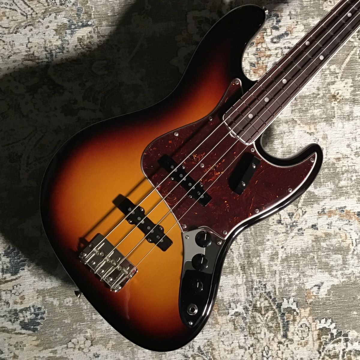 Fender American Vintage II 1966 Jazz Bass 3-Color Sunburst 3.98kg #V2327859  フェンダー 【 イオンモール佐久平店 】 | 島村楽器オンラインストア
