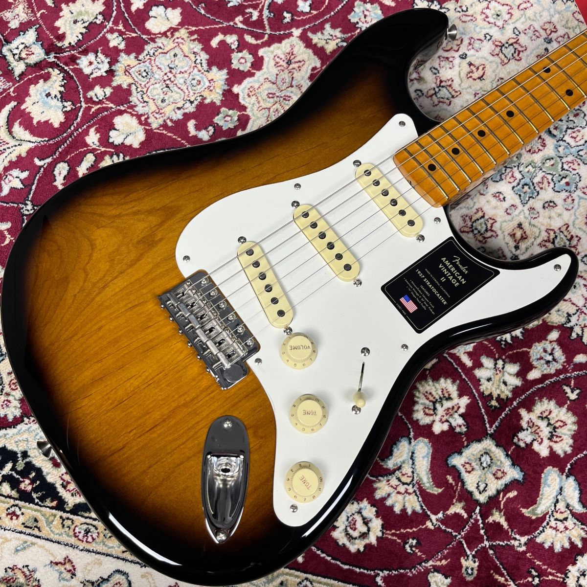 Fender American Vintage II 1957 Stratocaster 2-Color Sunburst