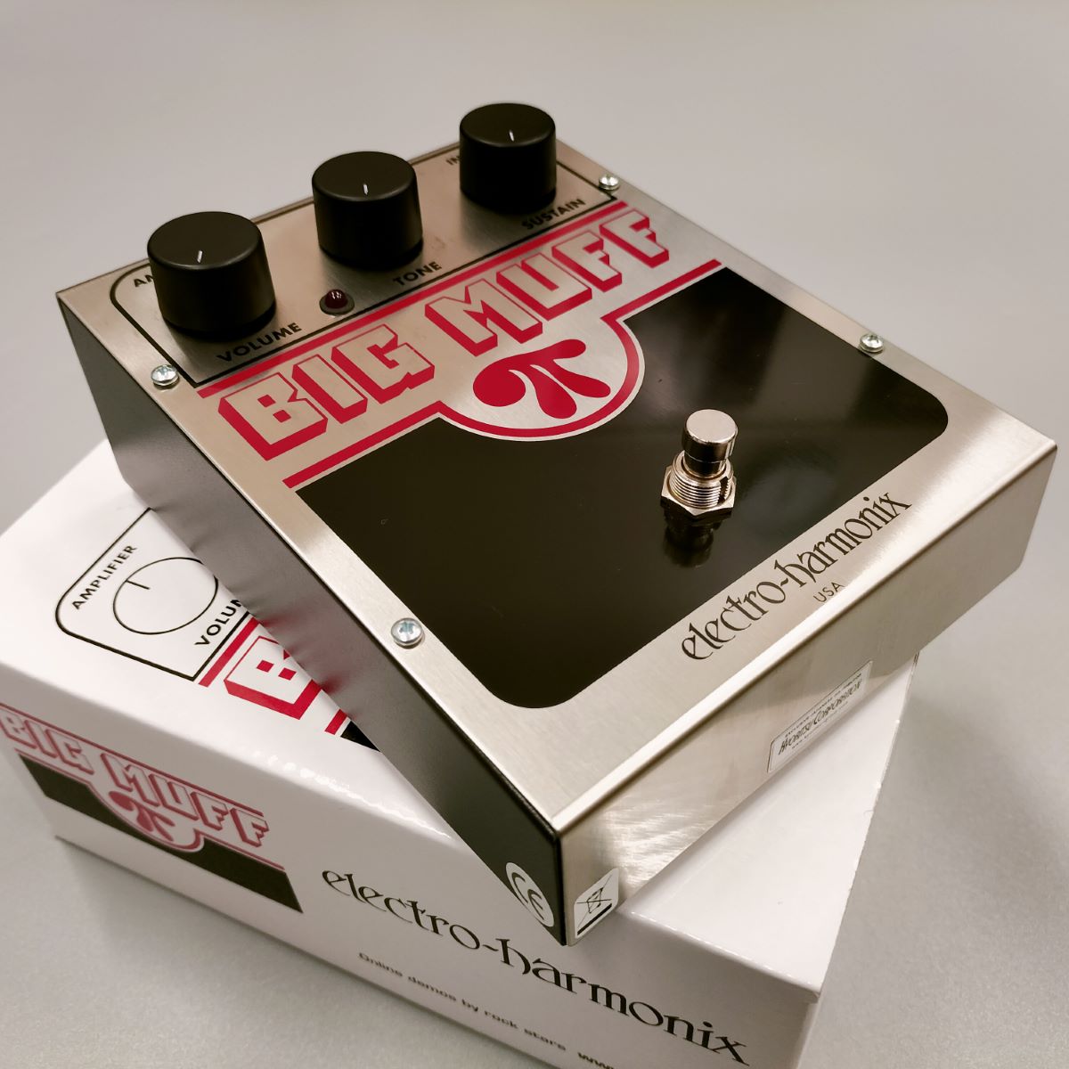 electro-harmonix BIG MUFF Pi
