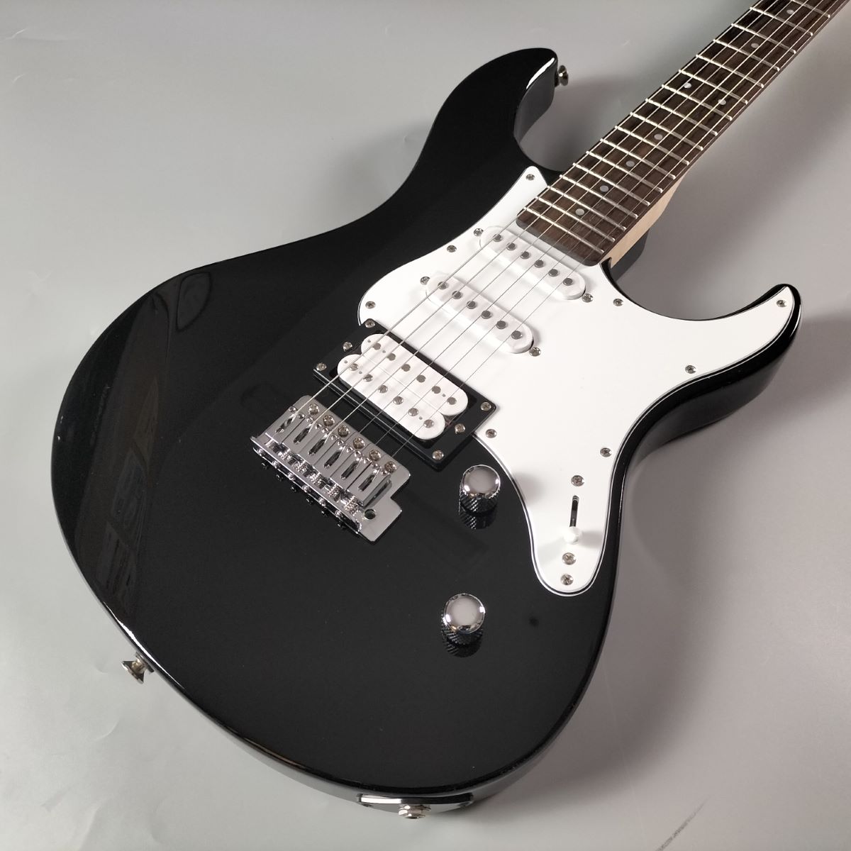 特上美品 YAMAHA YAMAHA PACIFICA112V ブラック(BL) ヤマハ パシフィカ