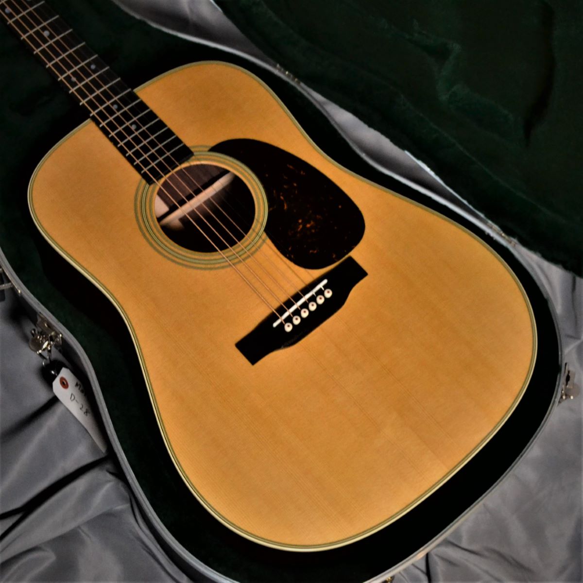 Martin D-28 Standard アコースティックギター マーチン 【 イオン 