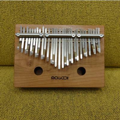 MAGADI M30 BOX Thumbpiano／30音カリンバ／ボックスタイプ【展示品特価・現物画像】 マガディ 【 イオンモール札幌平岡店 】