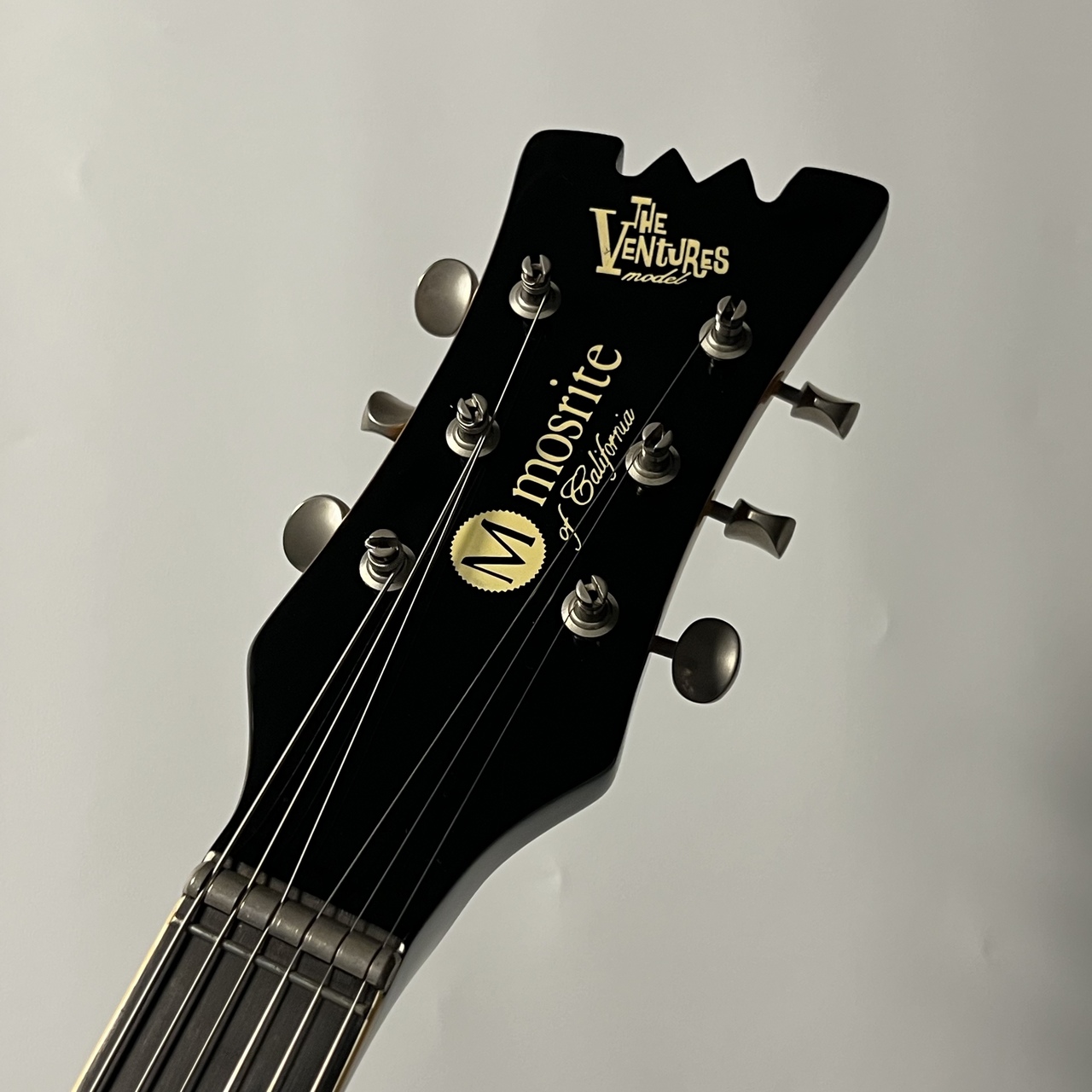 公式販売 Mosrite 65 of California モズライト Vモデル エレキギター