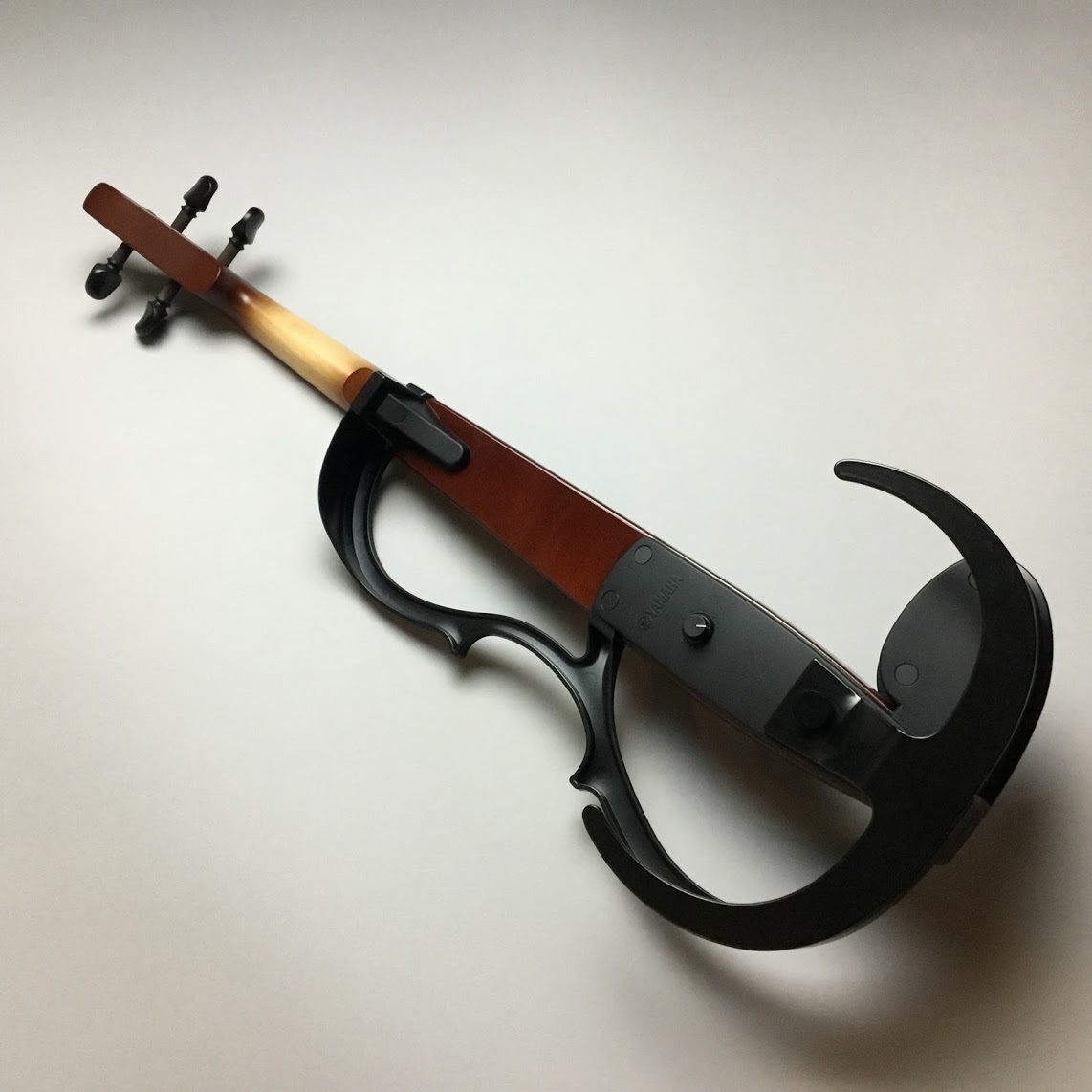 YAMAHA YSV104 BR ブラウン サイレントバイオリンSILENT Violin ヤマハ 