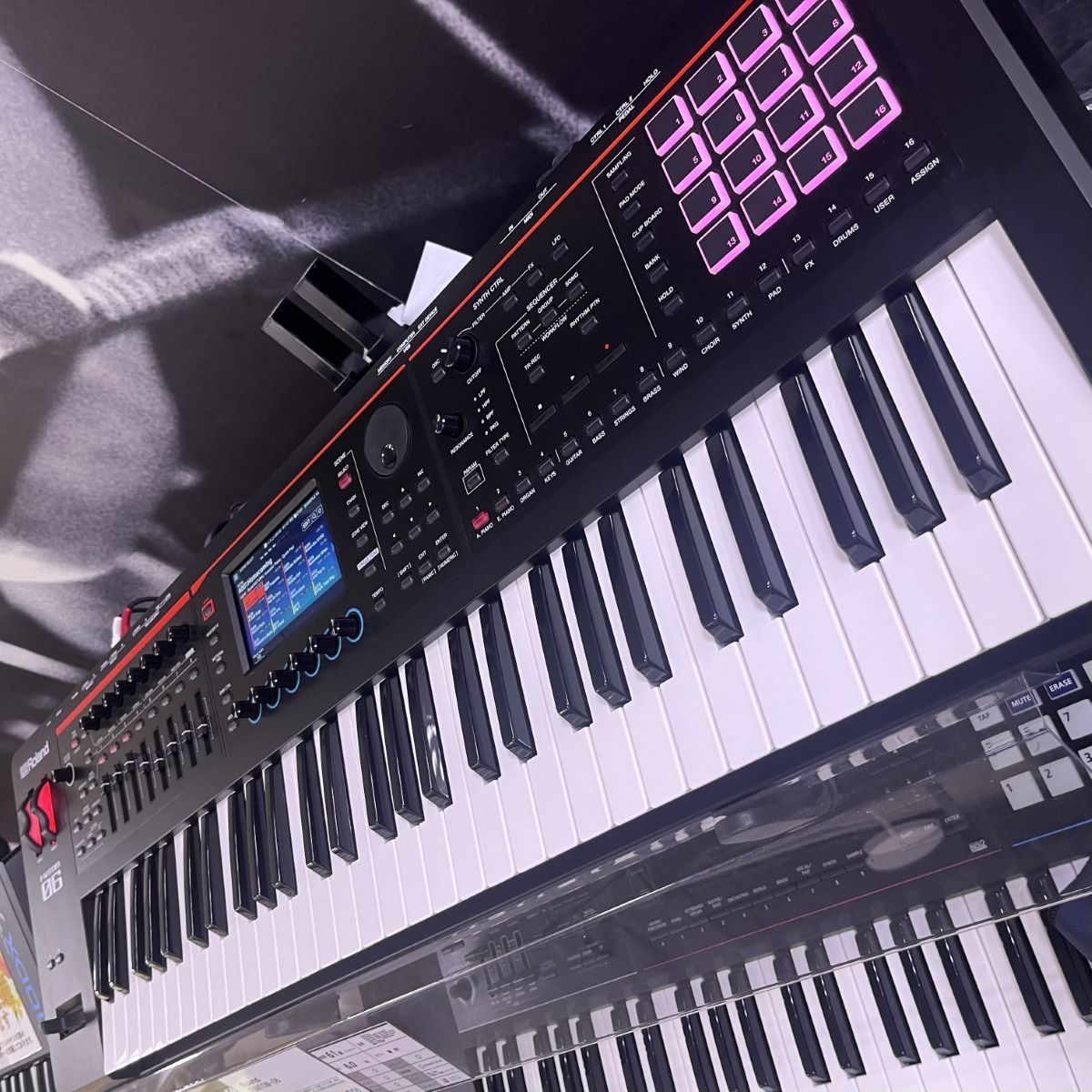 Roland 【新品特価】FANTOM-06 61鍵盤 シンセサイザー ソフトケース ...