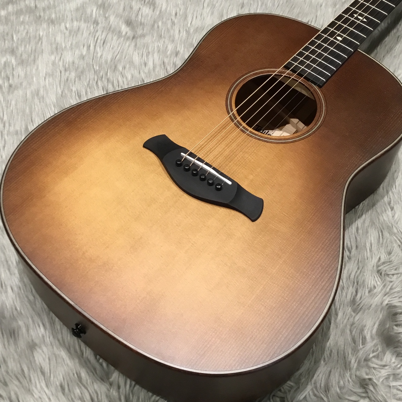 Taylor (テイラー) Builder's Edition 517 V-Class / WHB BE 517