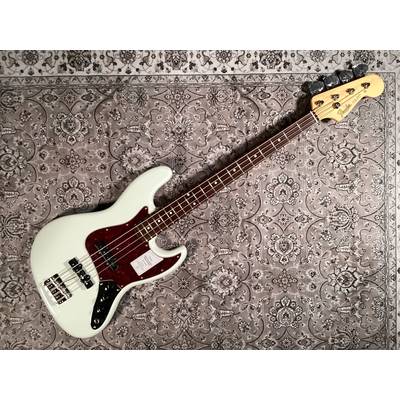Fender  Made in Japan Traditional 60s Jazz Bass Rosewood Fingerboard Olympic White エレキベース ジャズベース フェンダー 【 イオンモール千葉ニュータウン店 】