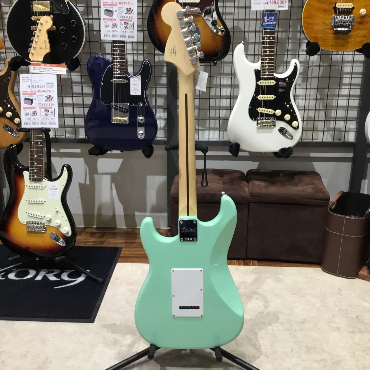 Squier by Fender FSR Affinity Stratocaster White Pearl Surf Green