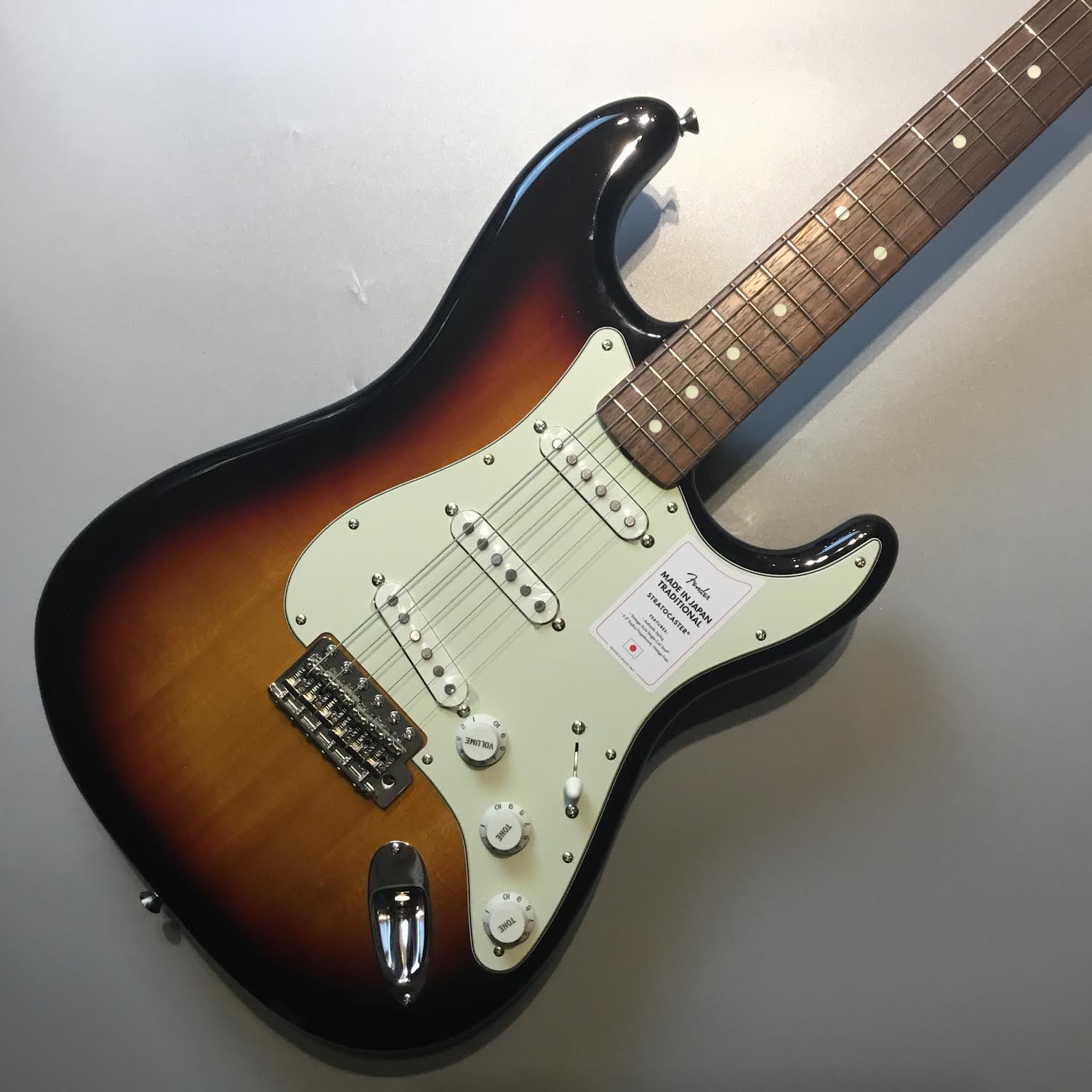 Fender Made in Japan Traditional 60s Stratocaster Rosewood Fingerboard 3-Color  Sunburst エレキギター ストラトキャスター フェンダー 【 浦和パルコ店 】 | 島村楽器オンラインストア