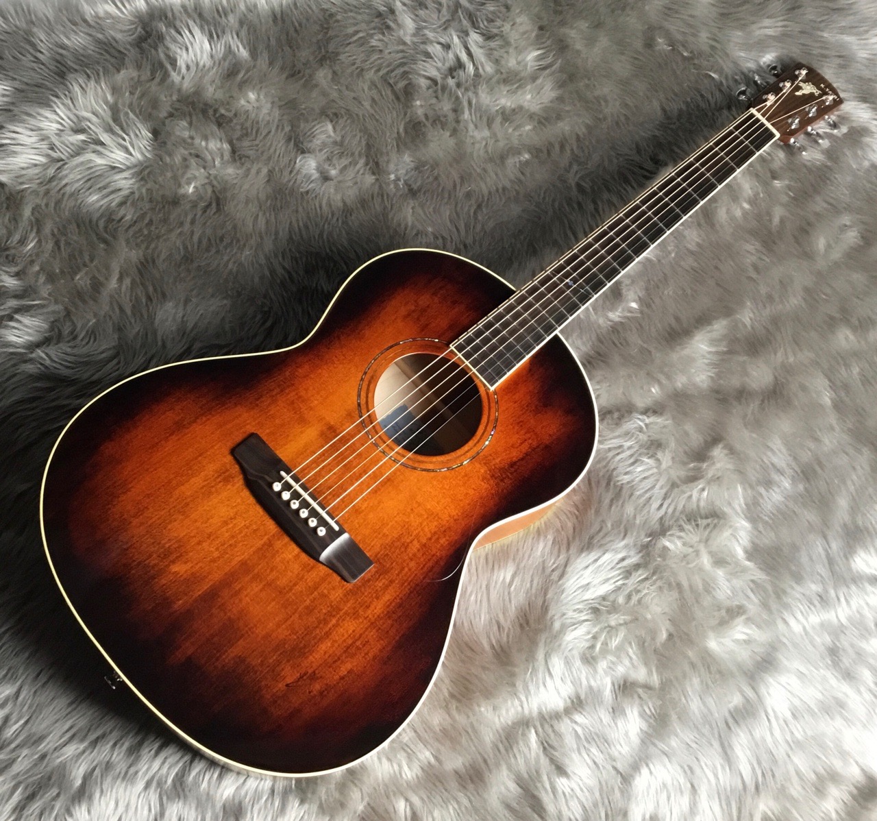 印象のデザイン K.yairi SL-MA 1 (ピックアップ・専用ギターケース付き ...