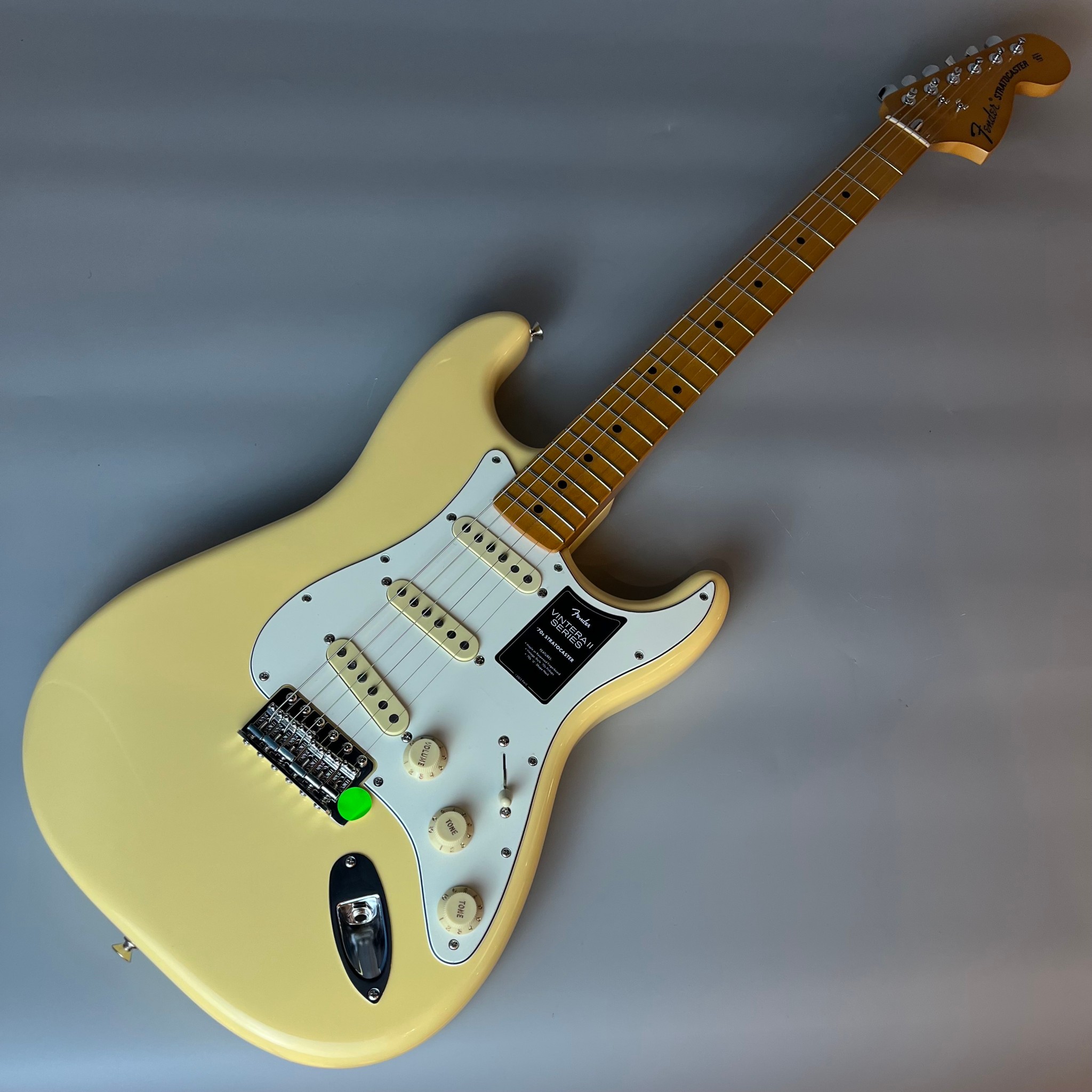 Fender Vintera II '70s Stratocaster Vintage White エレキギター