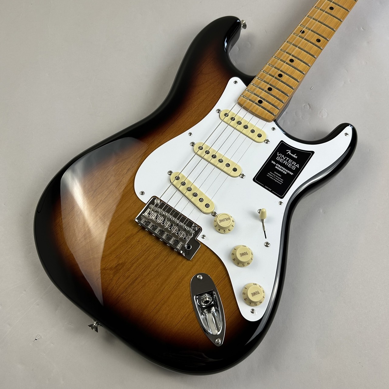 Fender Vintera '50s Stratocaster Modified Maple Fingerboard 2