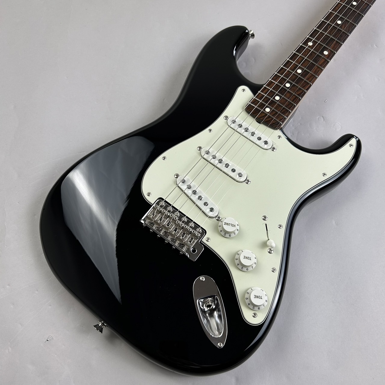 Fender 2023 Collection MIJ Traditional 60s Stratocaster Black 