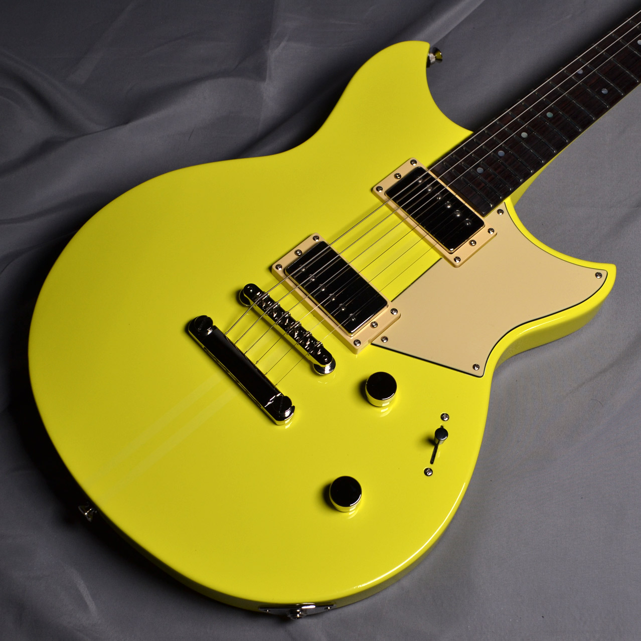YAMAHA RSE20 NYW Neon Yellow エレキギター New REVSTARシリーズ
