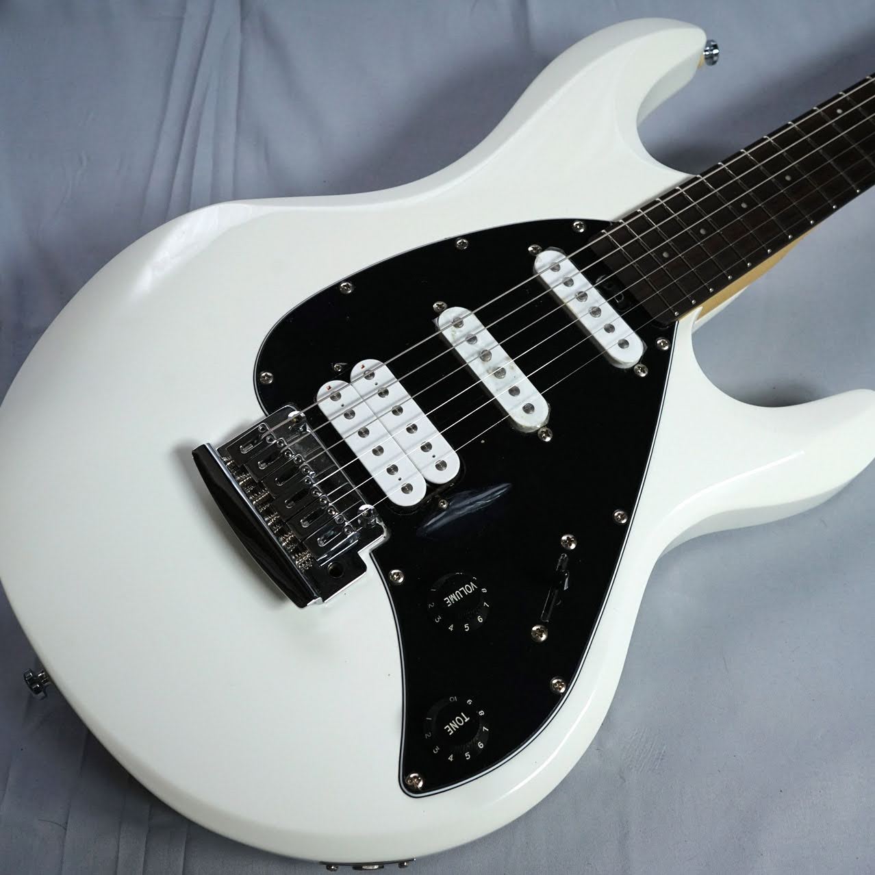 STERLING by Musicman SUB SILO3 スターリン 【 ミーナ町田店 ...