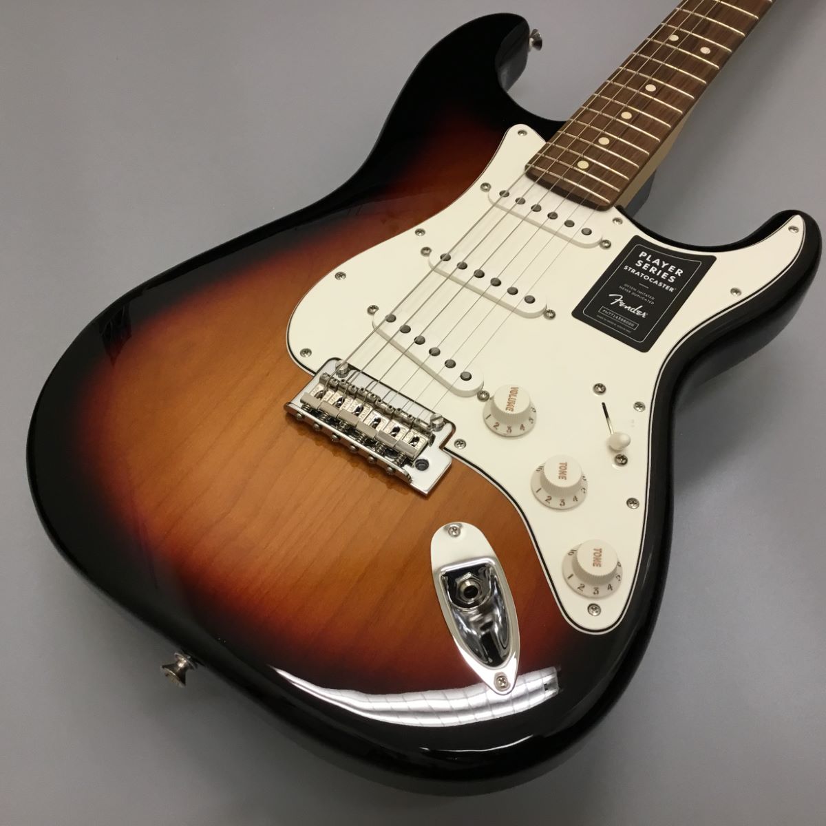 Fender Player Stratocaster 3-Color Sunburst 【展示品入替特価