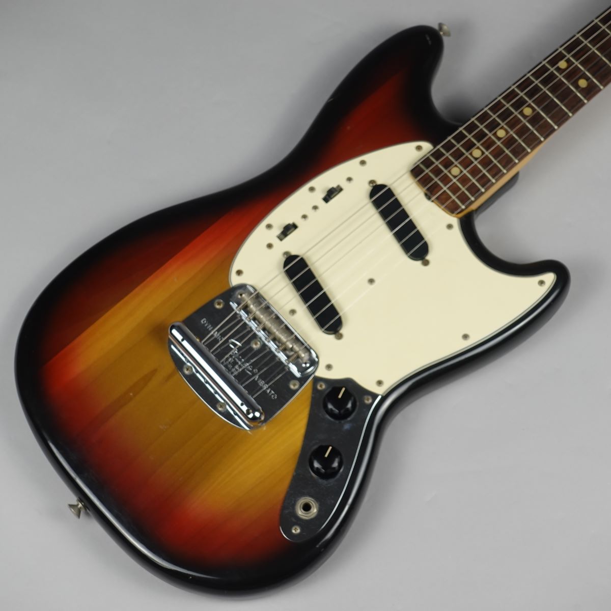 珍しい Fender Mustang 74年製 ビンテージ ギター ピックアップ ギター 