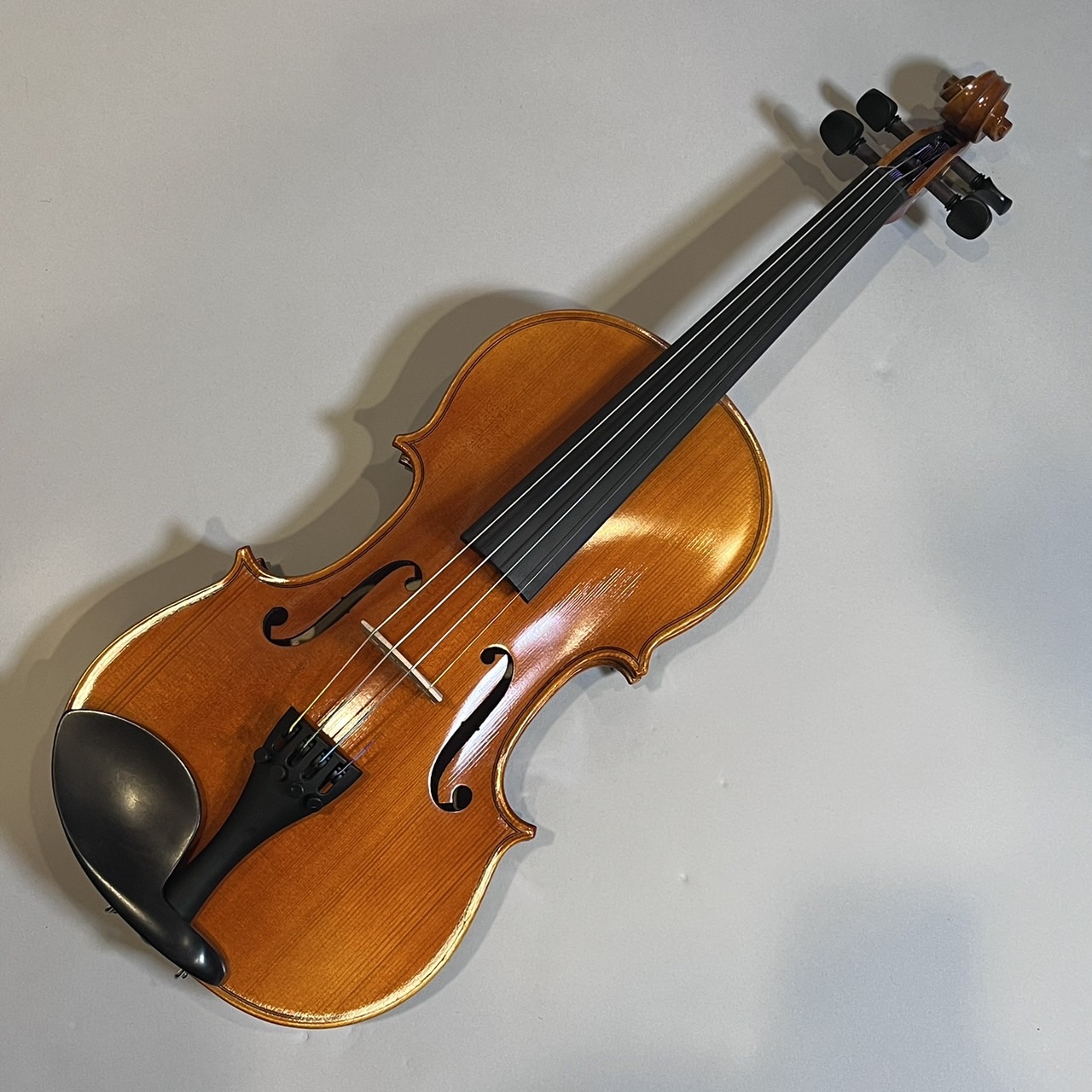 よろしくお願いいたしますSuzuki 1/8 バイオリン - マツヤニ肩当て、弦 
