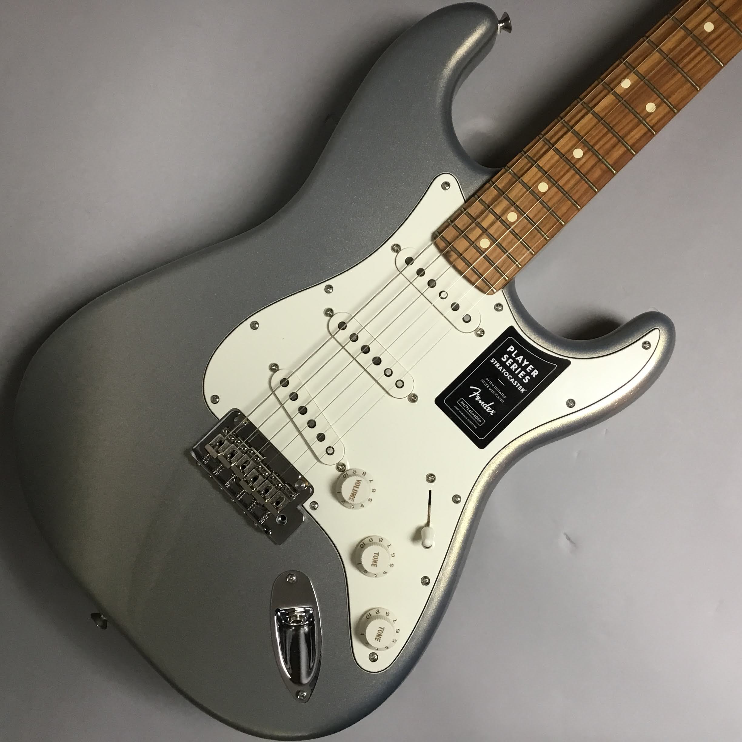 レトロマッチラベル 北欧デザイン 鳥 Fender Mexico Player Series Stratocaster Pau Ferro  Silver(S/N MX22044972)(特典付き特価)(名古屋栄店)
