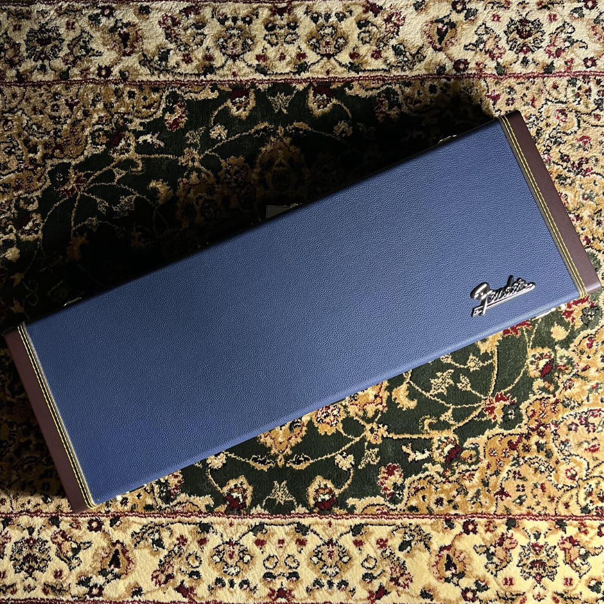 Fender Classic Series Wood Case Strat/Tele Navy Blue エレキギター