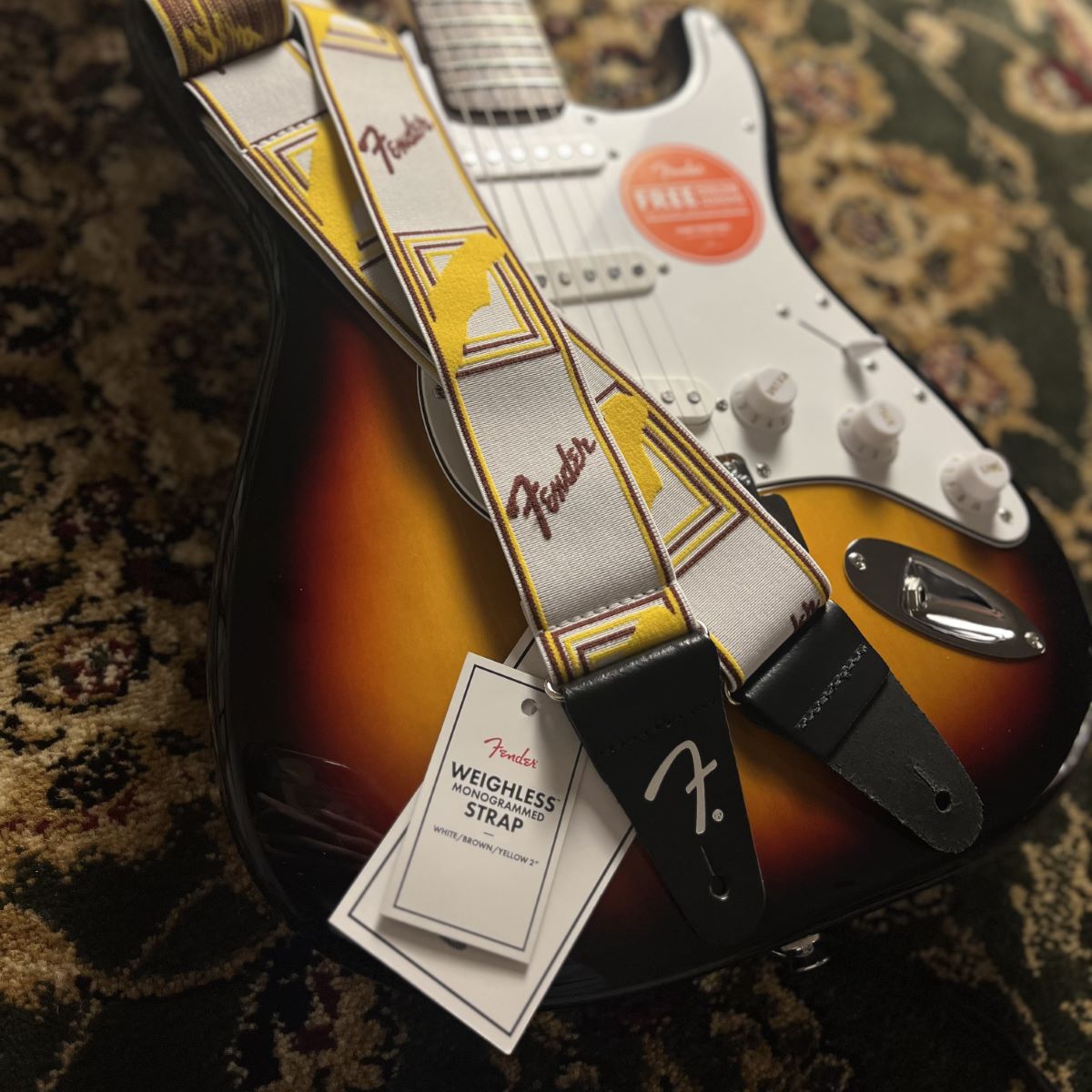 Fender Weighless 2 Monogrammed Strap White/Brown/Yellow ギターストラップ フェンダー 【  アミュプラザ博多店 】