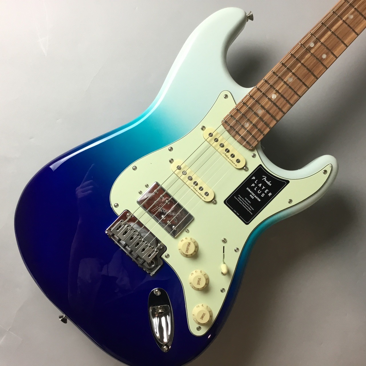 Fender Player Plus Stratocaster HSS Pau Ferro Fingerboard エレキ