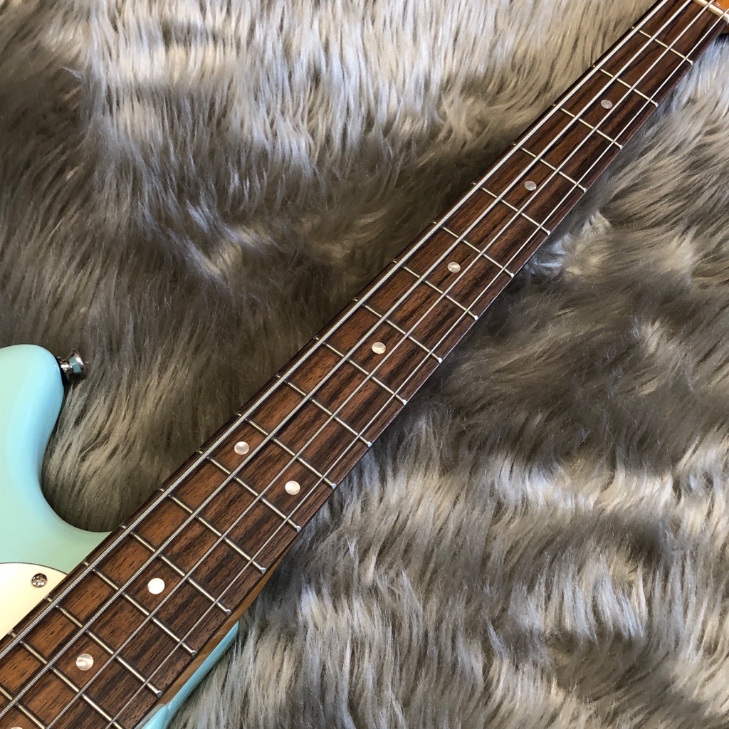 Squier by Fender Classic Vibe '60s Mustang Bass Surf Green
